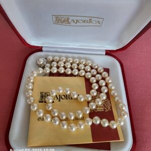 Vintage Pearl Necklace - Elegant Cream Jewelry